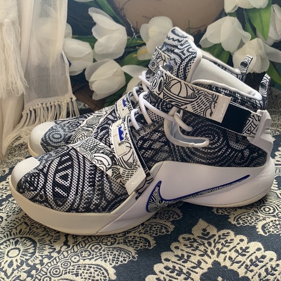 Nike Lebron soldier 9 Lmtd “freegums” mens sneakers- Size 10.5 - Picture 2 of 5